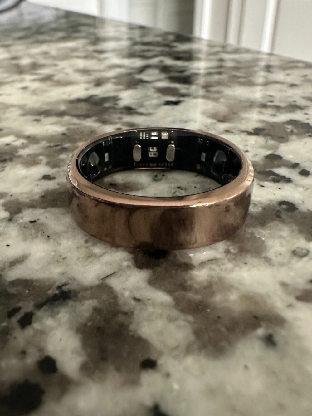 Brand New RingConn Gen 2 Air Smart Ring in Dune Gold, Size 11 + Wireless Charger